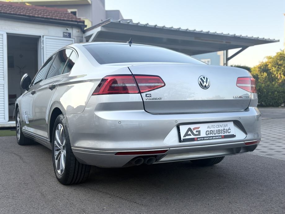 VW Passat 2,0 TDI DSG Highline *1.vlasnik* *Servisna VW* *Jamstvo*, fotografija 14