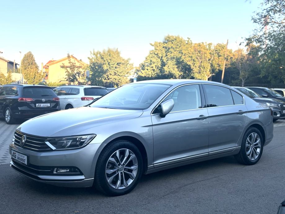VW Passat 2,0 TDI DSG Highline *1.vlasnik* *Servisna VW* *Jamstvo*, fotografija 6