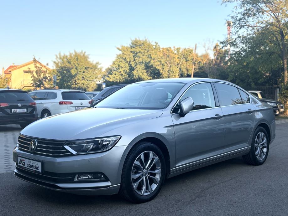 VW Passat 2,0 TDI DSG Highline *1.vlasnik* *Servisna VW* *Jamstvo*, fotografija 12