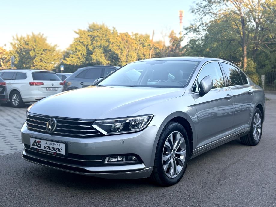 VW Passat 2,0 TDI DSG Highline *1.vlasnik* *Servisna VW* *Jamstvo*, fotografija 3