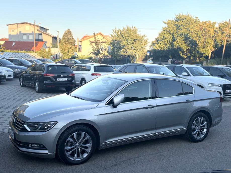 VW Passat 2,0 TDI DSG Highline *1.vlasnik* *Servisna VW* *Jamstvo*, fotografija 9