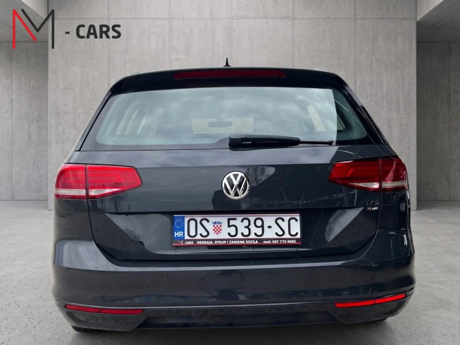 VW Passat 2,0 TDI DSG - NAVI,2xPDC,FRONT ASSIST, REG. 07/2026, fotografija 6