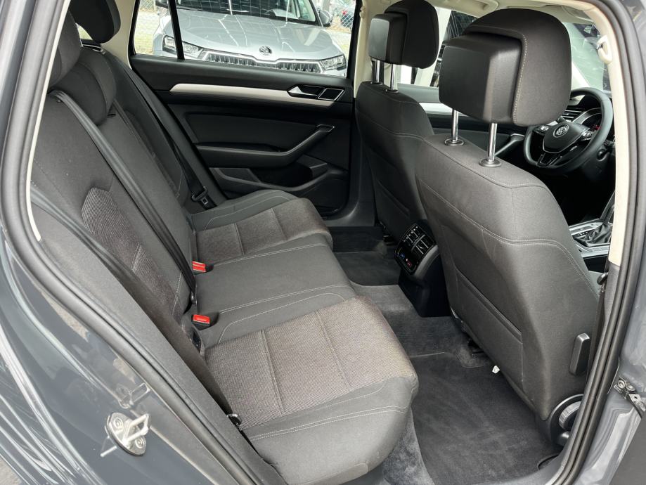 VW Passat 2,0 TDI DSG - NAVI,2xPDC,FRONT ASSIST, REG. 07/2026, fotografija 16