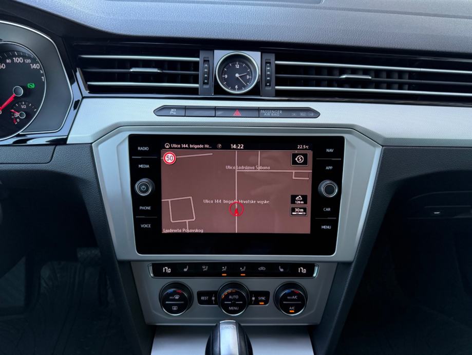 VW Passat 2.0 TDI DSG °NAVIGACIJA°MATRIX°KAMERA360°ADAPTIVNI TEMPOMAT°, fotografija 14