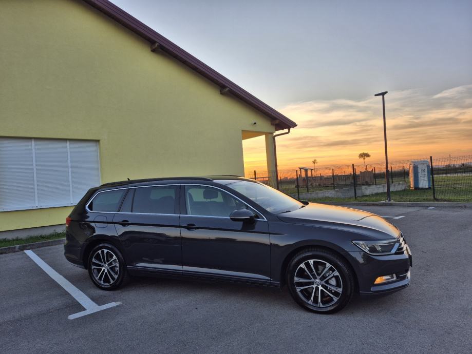 VW Passat 2,0 TDI DSG Reg:6/27,alu17,F1,navigacija, park senzori,mf., fotografija 14