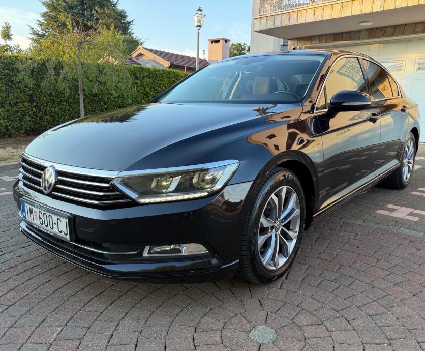 VW Passat 2.0 TDI DSG *Veliki servis*, fotografija 3