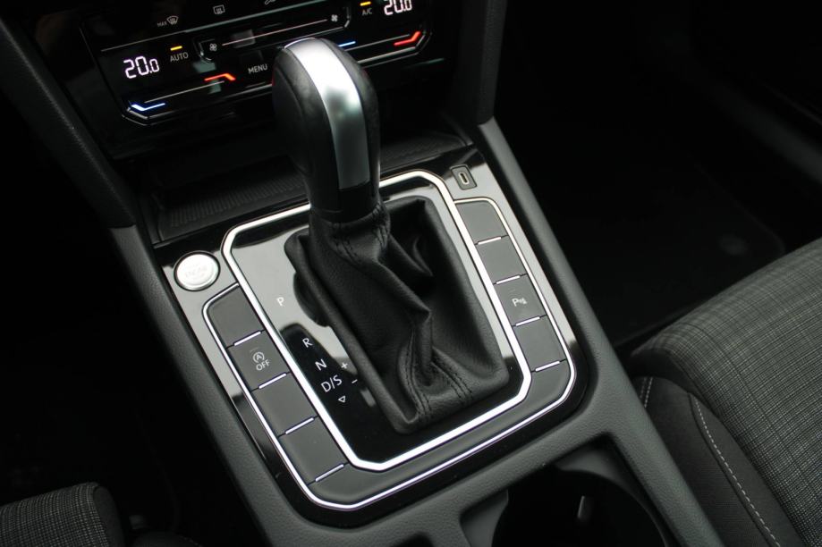 VW Passat 2.0 TDi DSG *VIRTUAL, LED, NAVIGACIJA*, fotografija 18