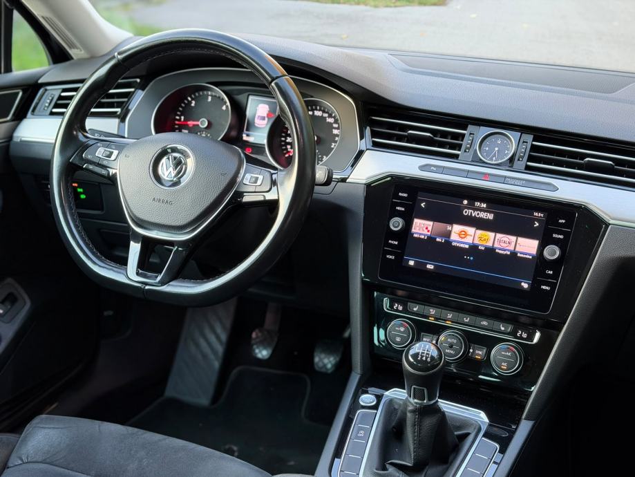 VW Passat 2,0 TDI, Highline, Matrix, Alu, ACC, HR Auto, fotografija 13