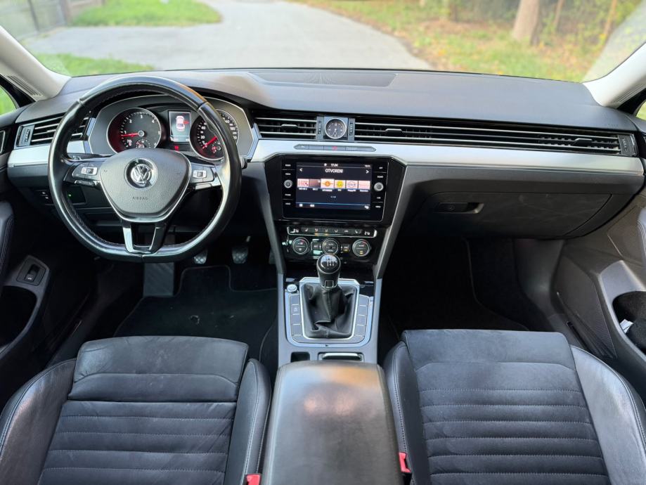 VW Passat 2,0 TDI, Highline, Matrix, Alu, ACC, HR Auto, fotografija 9