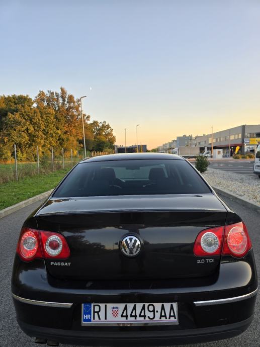 VW PASSAT 2.0 TDI HIGHLINE * UREDNO STANJE * REG.DO 6.MJ. * 2700€ *, fotografija 4