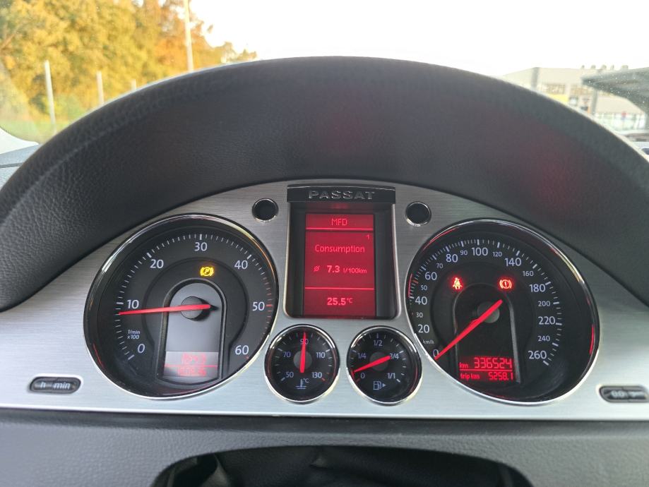 VW PASSAT 2.0 TDI HIGHLINE * UREDNO STANJE * REG.DO 6.MJ. * 2700€ *, fotografija 14
