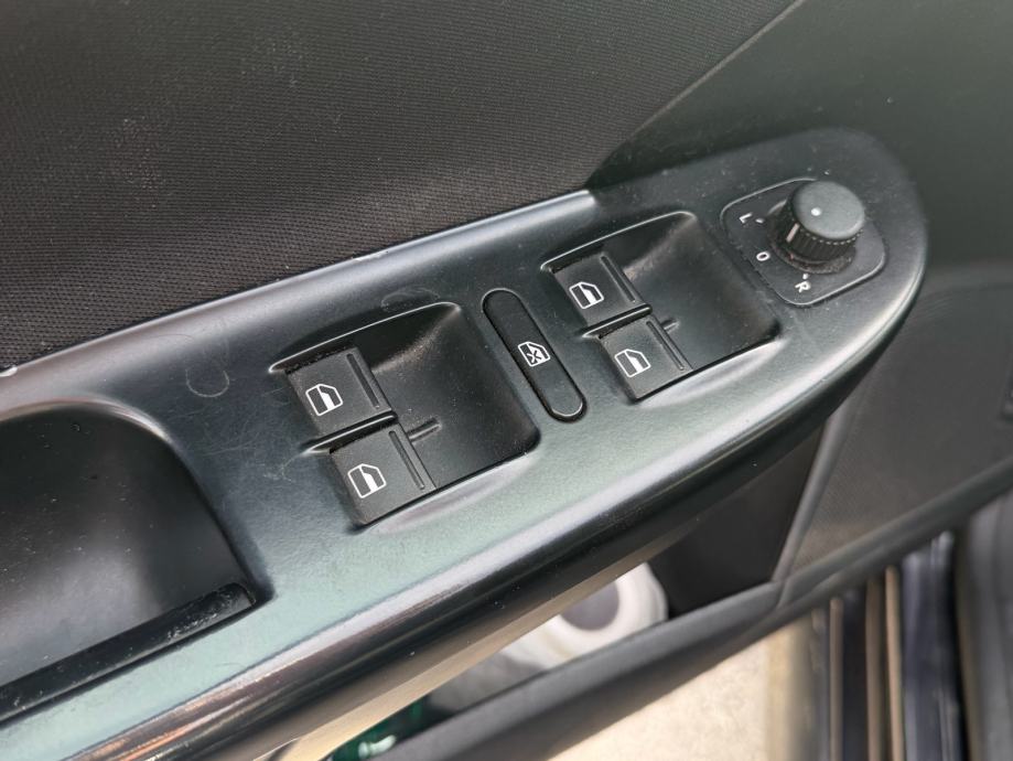 VW Passat 2,0 TDI /Kamera/Bluetooth Odlican, fotografija 11