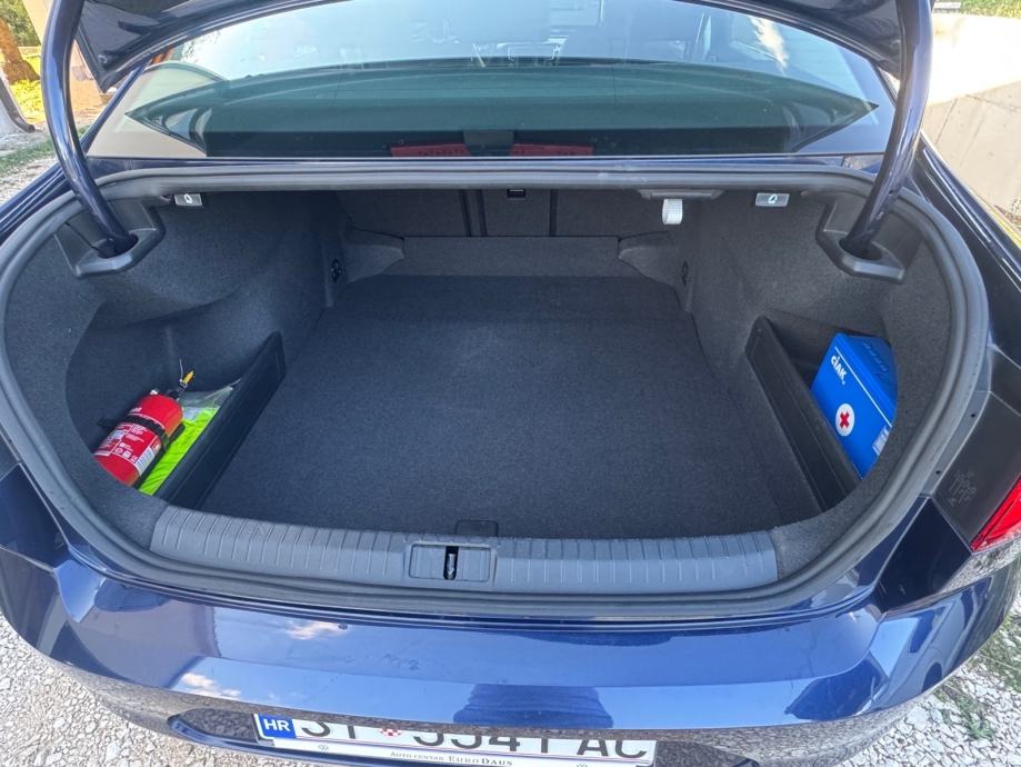 VW Passat 2.0 TDI DSG, full led, koža-alkantara, reg. do 04/2027, fotografija 12