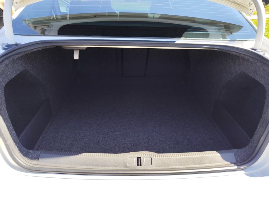 VW Passat 2,0 TDI, fotografija 8