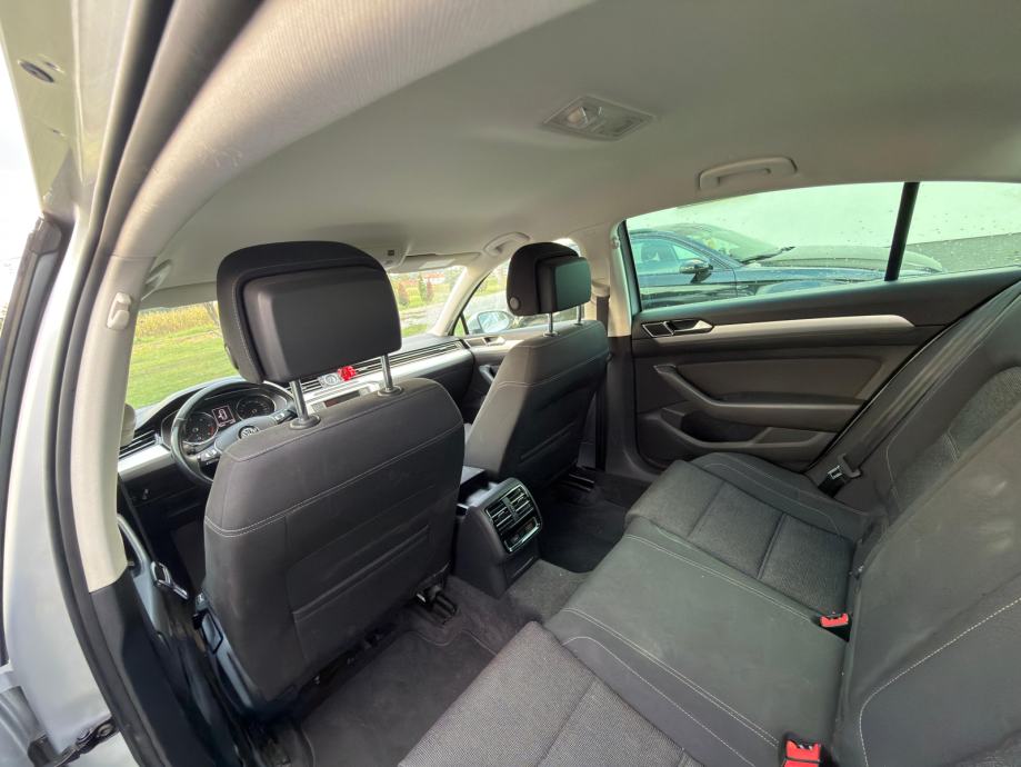 VW Passat 2,0 TDI Comfortline, fotografija 9