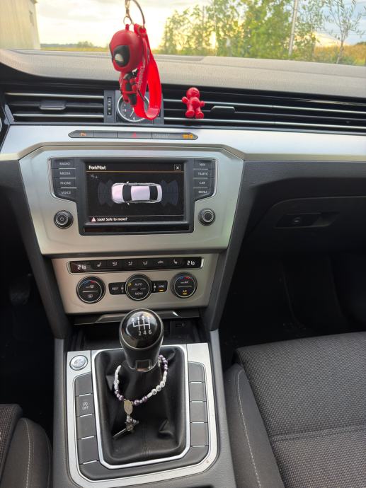 VW Passat 2,0 TDI Comfortline, fotografija 8