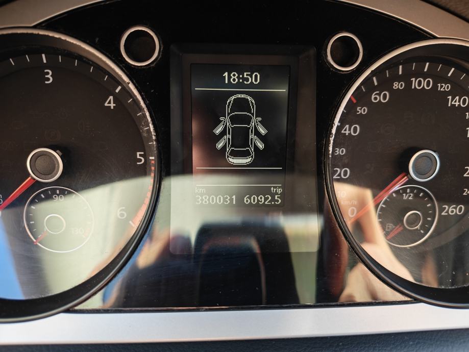 VW Passat 2,0 TDI, fotografija 6