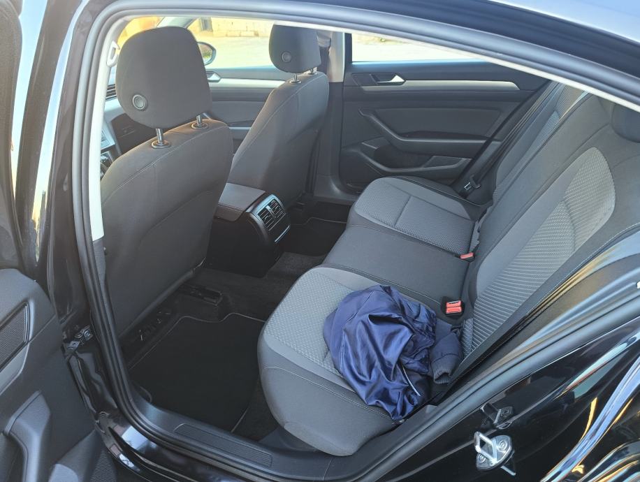VW Passat 2,0 TDI, fotografija 2
