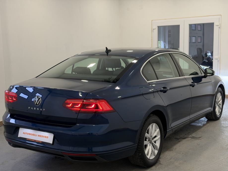 VW Passat 2,0 TDI STYLE DSG, LED,AMBI,KAMERA,LANE ASISST,JAMSTVO 24!, fotografija 9