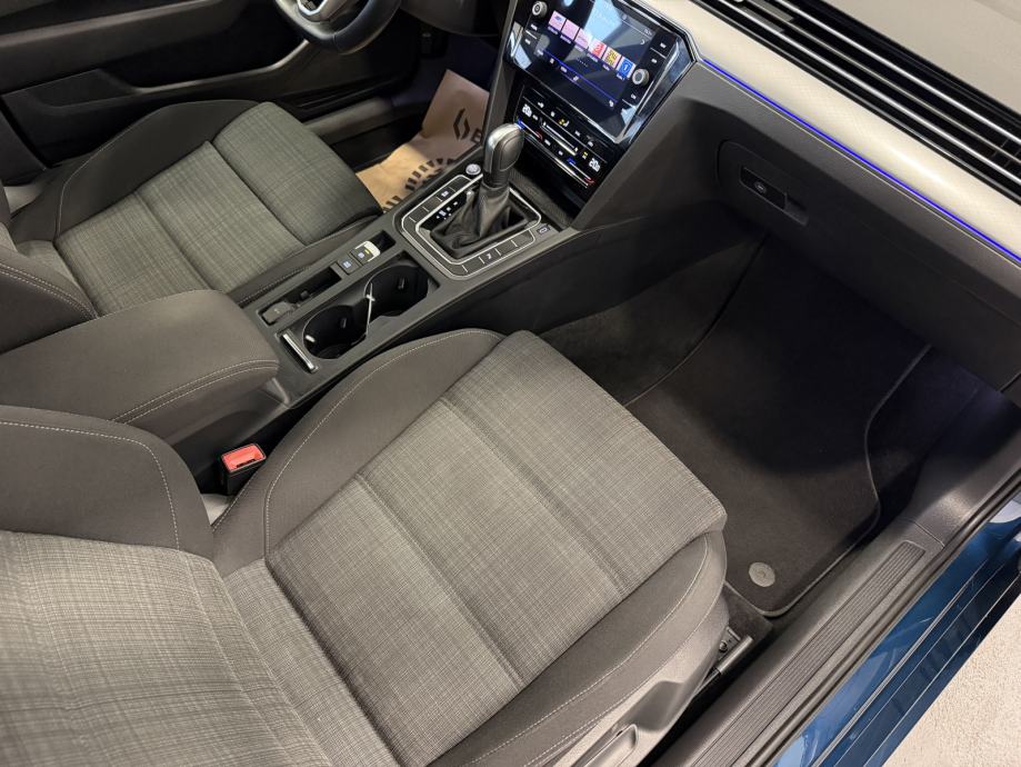 VW Passat 2,0 TDI STYLE DSG, LED,AMBI,KAMERA,LANE ASISST,JAMSTVO 24!, fotografija 18