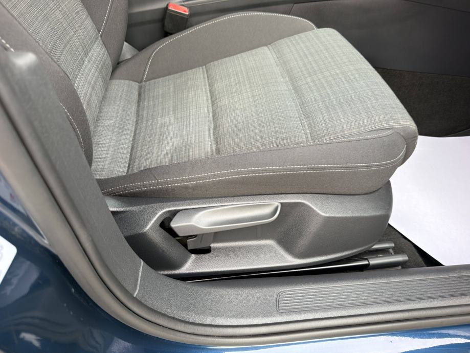 VW PASSAT 2021 • PREMIUM jamstvo • AutoZubak Rabljena, fotografija 19