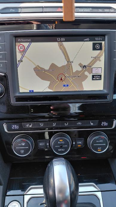 VW Passat 4motion 2,0 TDI BMT DSG automatik, fotografija 9
