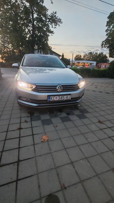 VW Passat B8 2.0 TDI – ACC – FULL LED – SERVISNA – ELEK. GEPEK – KUKA, fotografija 15