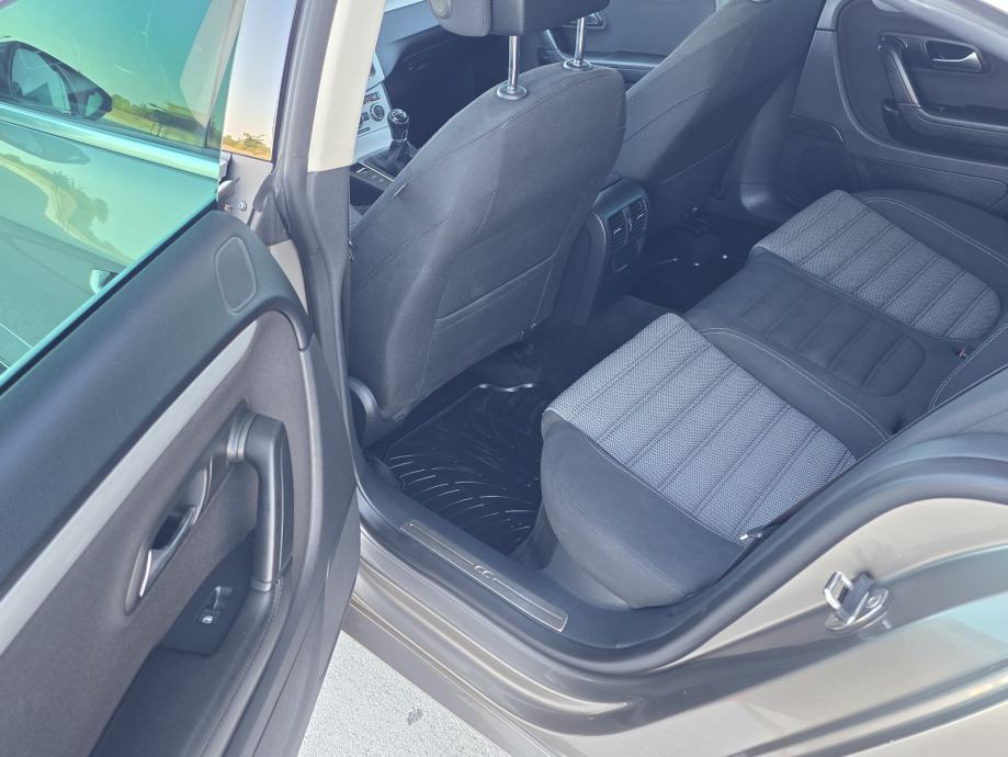 VW Passat CC 2,0 TDI ALU,NAVI,KAMERA 182 T.K.M, fotografija 17