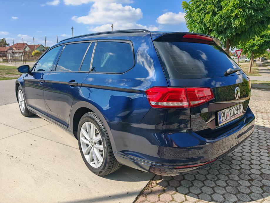VW Passat karavan 1.6 TDI 6 brzina *VELIKI SERVIS*GRIJANA SJEDALA*, fotografija 3