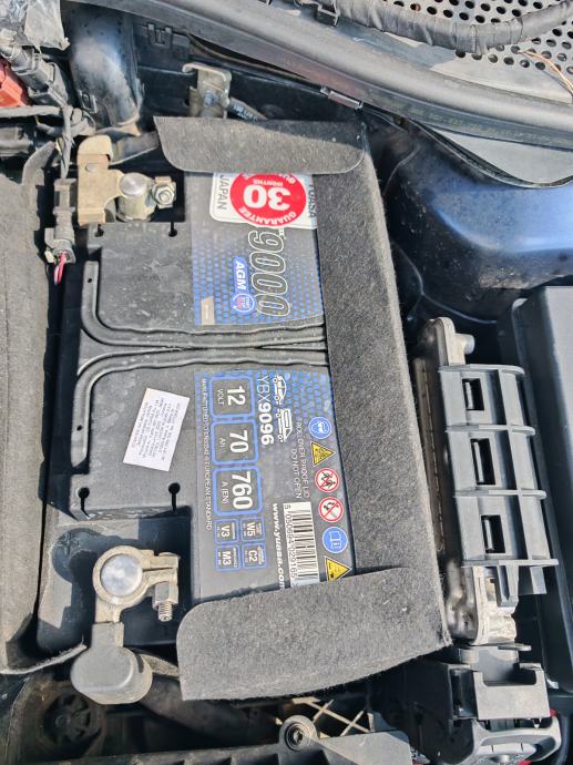 VW Passat karavan 1.6 TDI 6 brzina *VELIKI SERVIS*GRIJANA SJEDALA*, fotografija 19