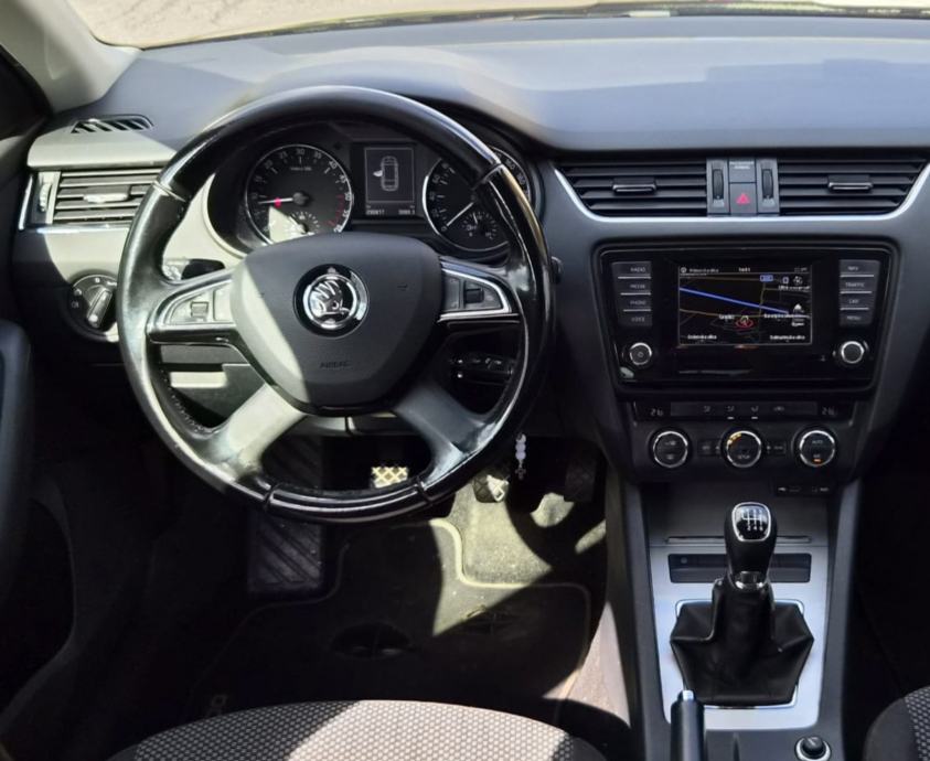 VW Passat R-Line 2.0 TDI DSG Virtual Kam LED Matrix ACC, fotografija 11