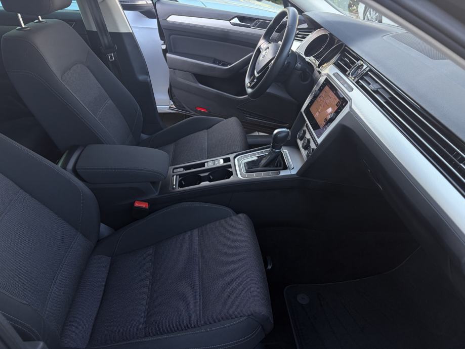 VW Passat Var. 2,0 TDI *Automatik--Veliki servis--Top stanje--Jamstvo*, fotografija 20