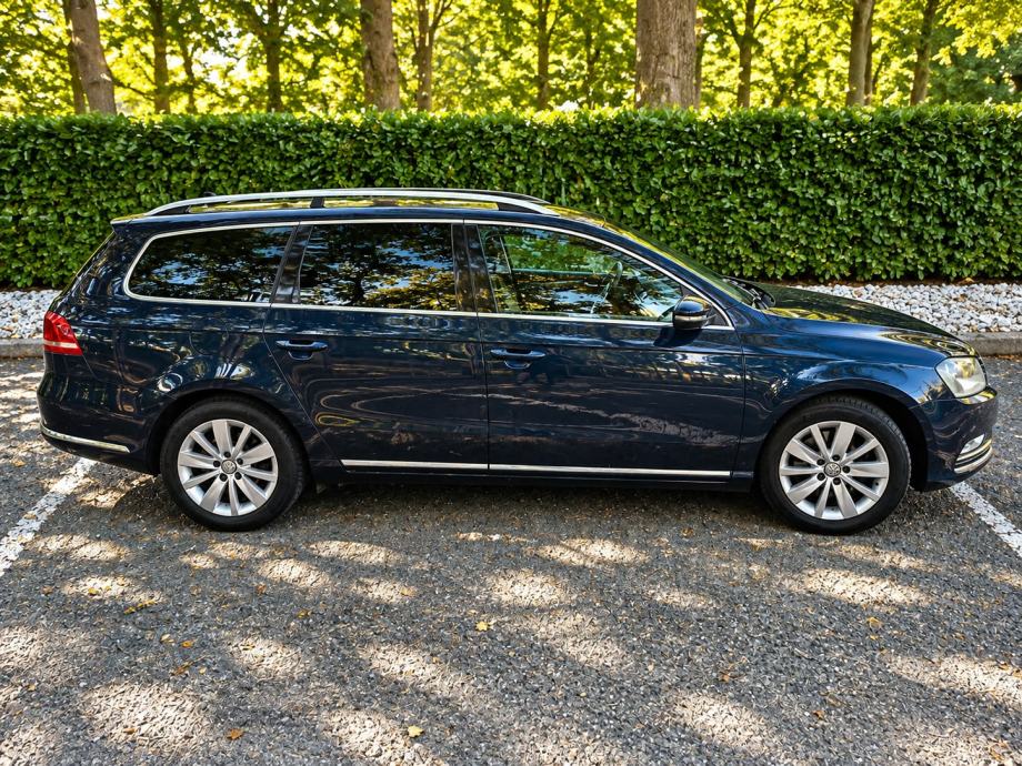 VW Passat Variant 1,6 TDI BMT //DIG.KLIMA//NAVI//ALU//PDC//REG 04/27//, fotografija 8
