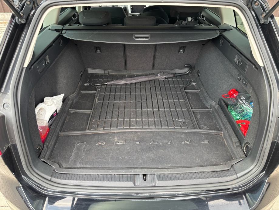 VW Passat Variant 1,6 TDI BMT DSG automatik, fotografija 9
