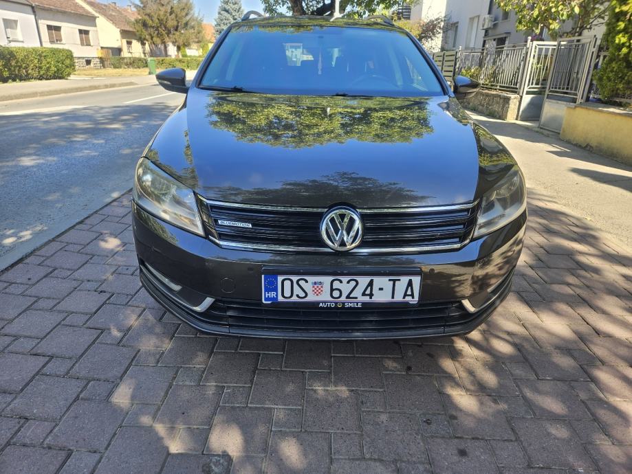 VW Passat Variant 1,6 TDI BMT REG 04.09.2027.LED NAVIG.PARK SENZ KAME, fotografija 2
