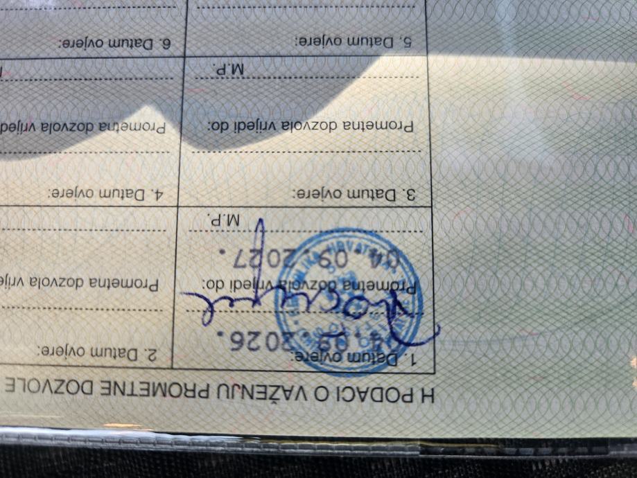 VW Passat Variant 1,6 TDI BMT REG 04.09.2027.LED NAVIG.PARK SENZ KAME, fotografija 17