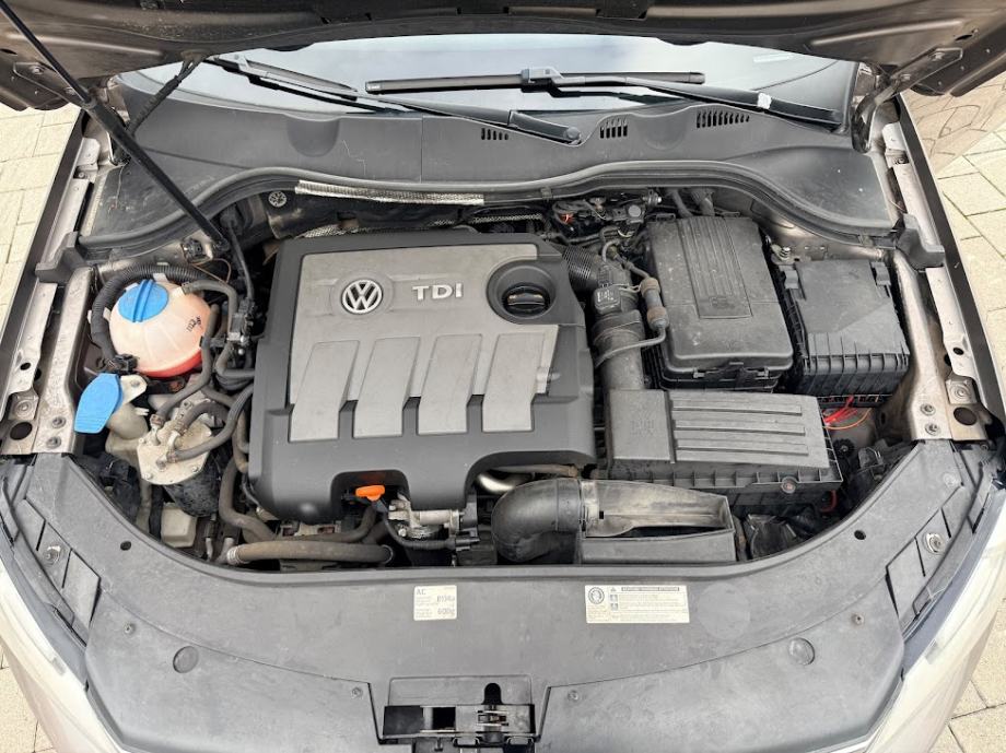 VW Passat Variant 1,6 TDI BMT, fotografija 10