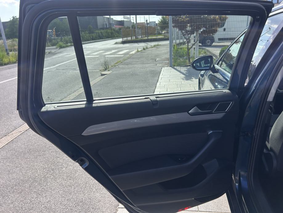 VW Passat Variant 1,6 TDI DSG, fotografija 12