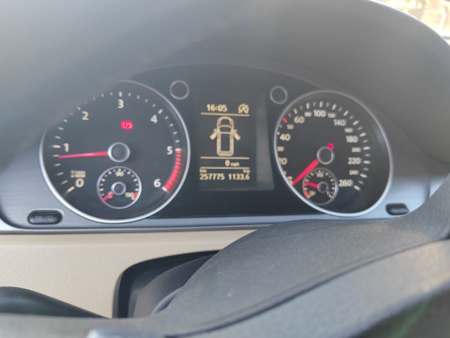 VW Passat Variant 1,6 TDI, fotografija 12