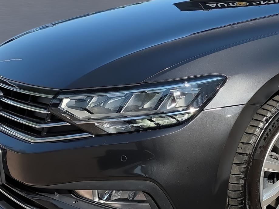 VW Passat Variant 2,0 TDI, F1 AUT, FULL LED, NAVI, ACC, KAM, JAMSTVO.., fotografija 9