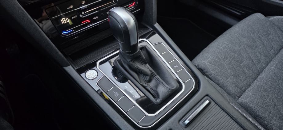 VW Passat Variant 2,0 TDI, F1 AUT, FULL LED, NAVI, ACC, KAM, JAMSTVO.., fotografija 16