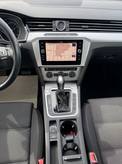 VW Passat Variant 2,0 TDI automatik, fotografija 15