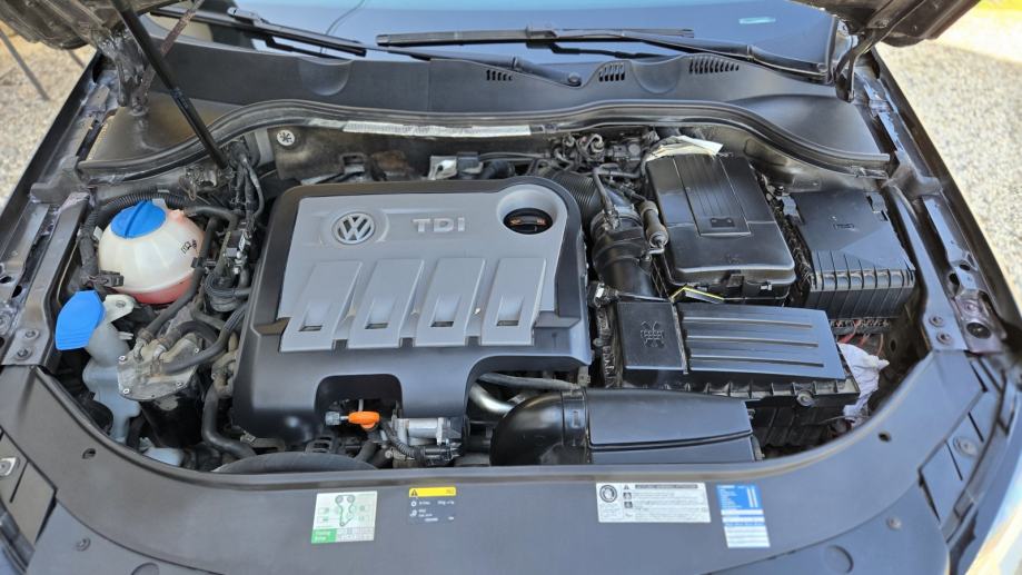 VW Passat B7 Variant 2,0 TDI automatik, fotografija 13