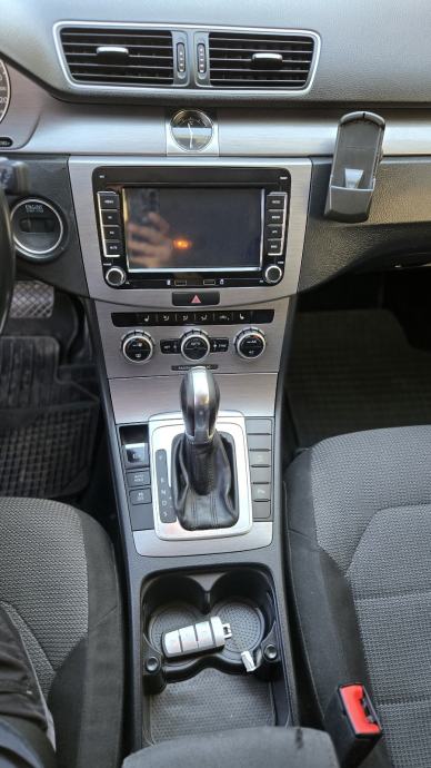VW Passat B7 Variant 2,0 TDI automatik, fotografija 12