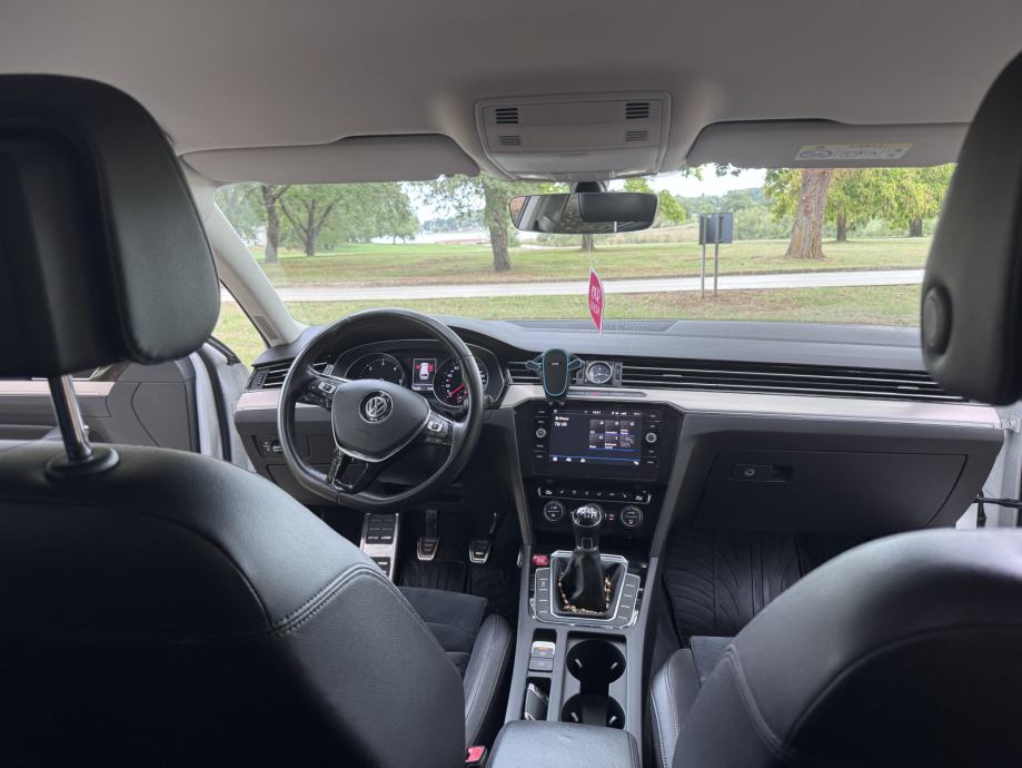 VW Passat Variant 2,0 TDI BMT, fotografija 10