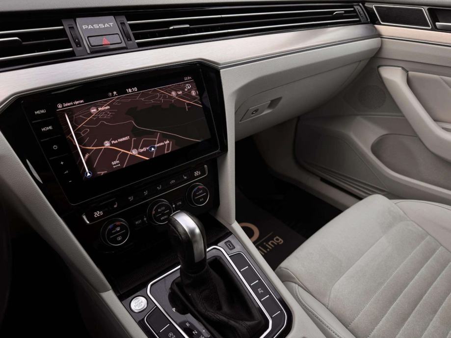 VW PASSAT VARIANT 2,0 TDI ++DSG++135.000KM**FULL SERVISNA***, fotografija 18