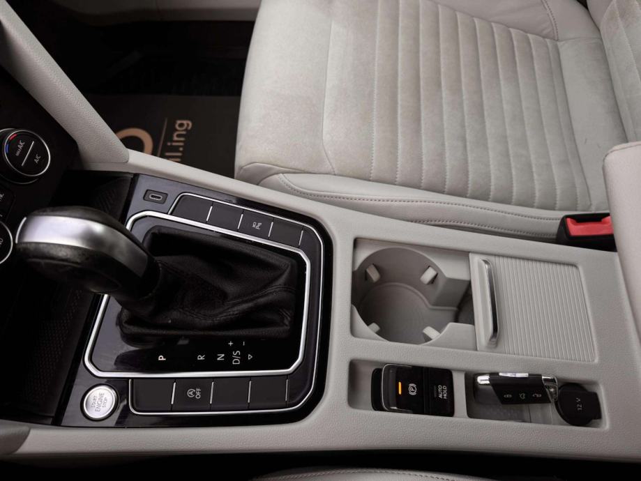 VW PASSAT VARIANT 2,0 TDI ++DSG++135.000KM**FULL SERVISNA***, fotografija 19