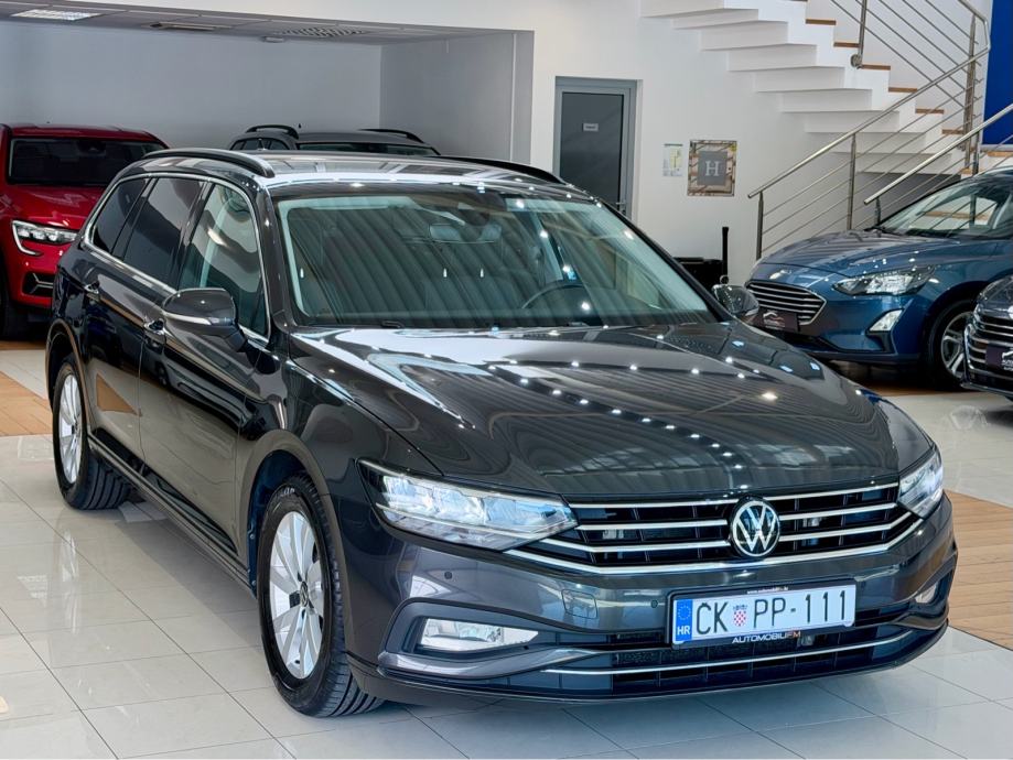 VW PASSAT VARIANT 2,0 TDI DSG | 2022 | 150 ks | ACC | LED | MASAŽA, fotografija 12