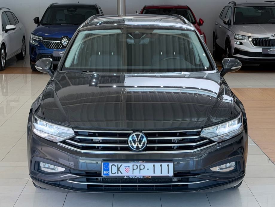VW PASSAT VARIANT 2,0 TDI DSG | 2022 | 150 ks | ACC | LED | MASAŽA, fotografija 2