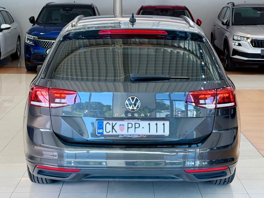 VW PASSAT VARIANT 2,0 TDI DSG | 2022 | 150 ks | ACC | LED | MASAŽA, fotografija 7